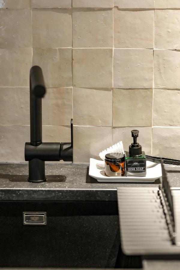 Couleur Basilic Aparthotel Rochefort Bagian luar foto