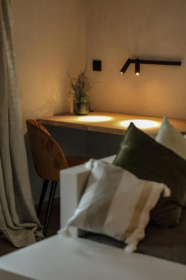 Couleur Basilic Aparthotel Rochefort Bagian luar foto