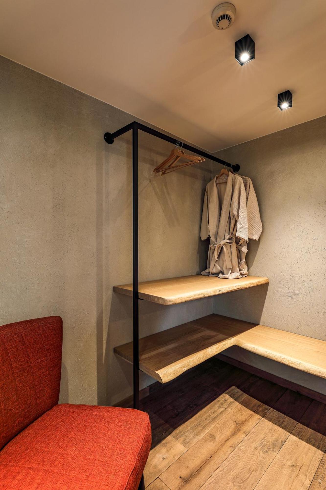 Couleur Basilic Aparthotel Rochefort Bagian luar foto